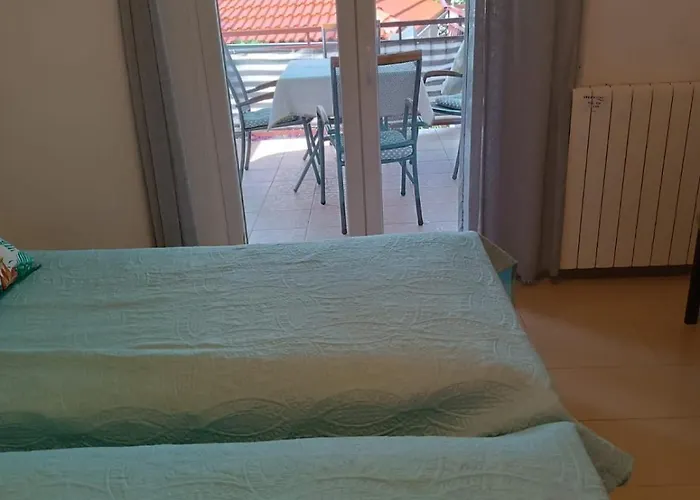 Nikola Biograd Na Moru