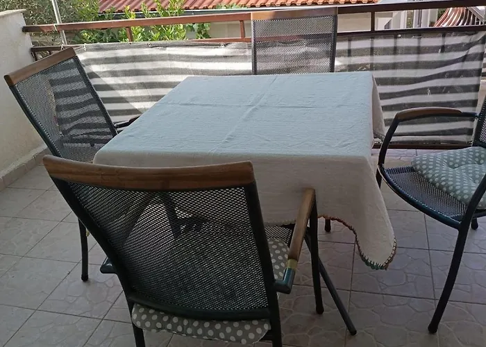 Nikola Apartament *