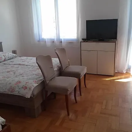 Nikola Biograd Na Moru