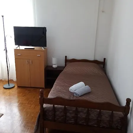 Nikola Apartment *