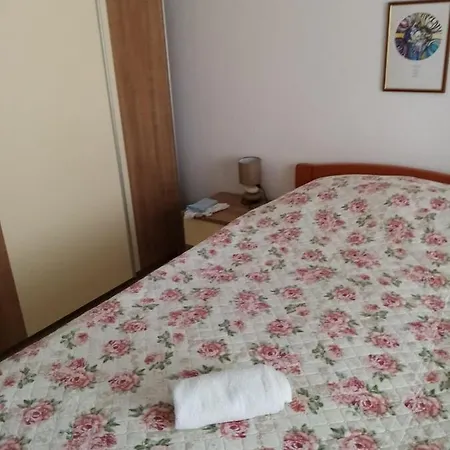 Nikola Apartment *