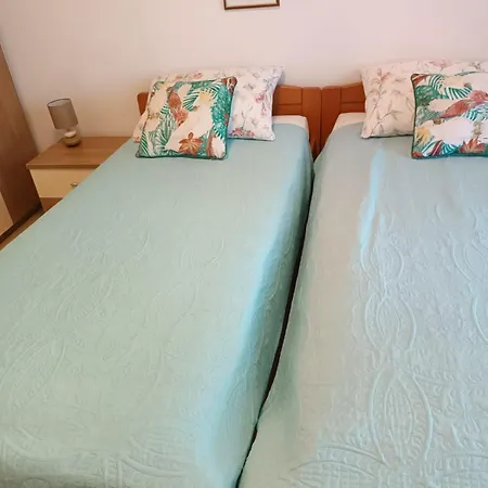 Nikola Biograd Na Moru