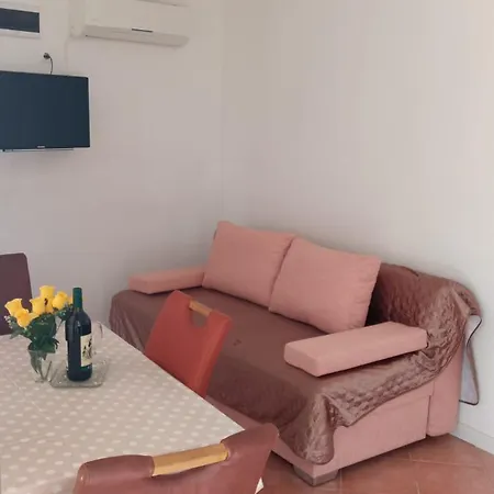 Nikola * Biograd Na Moru