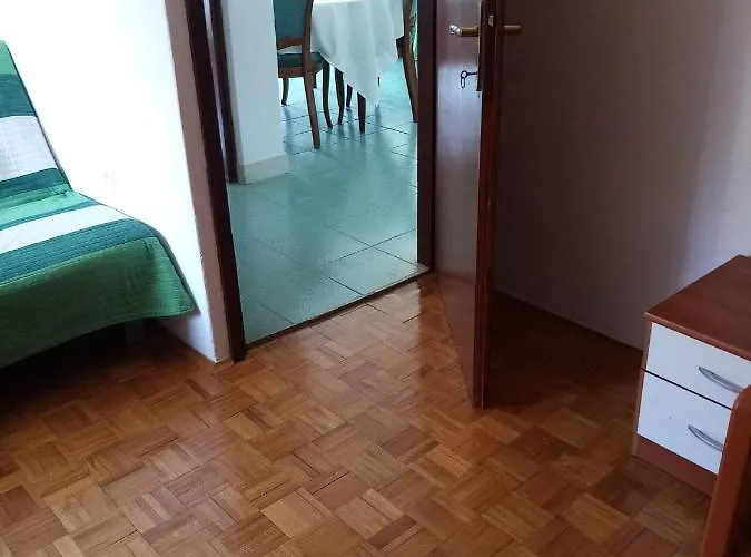 Nikola * Biograd Na Moru